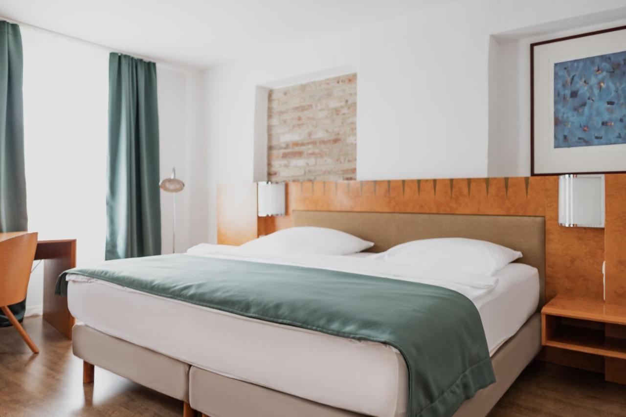 Hotel Cristallo Landshut Exterior photo